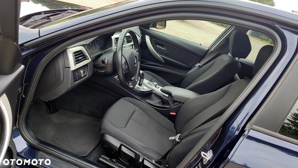 BMW Seria 3 - 27