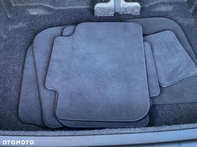 BMW X1 sDrive20i Advantage - 36