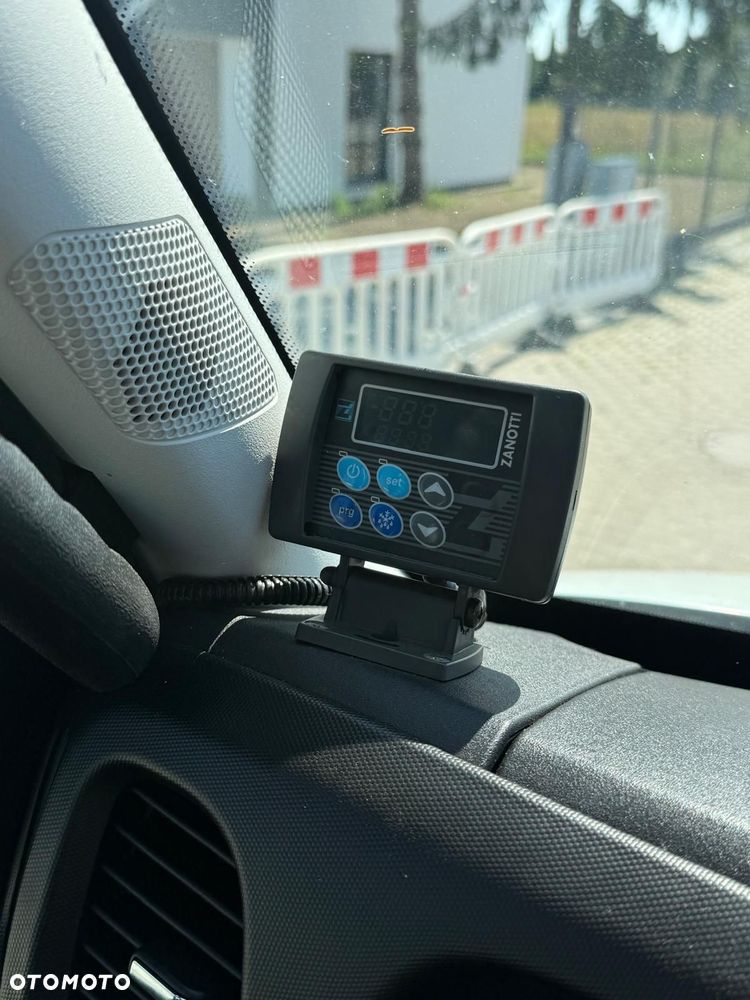 Iveco Daily 50C16 | 3.0 | Bliźniak 8 EP | pełen serwis | Winda | Zasilanie zewnętrzne | - 9