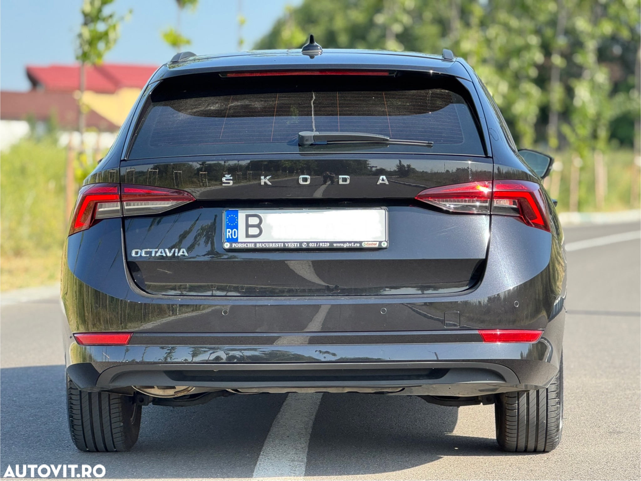 Skoda Octavia Combi 2.0 TDI DSG Ambition - 5
