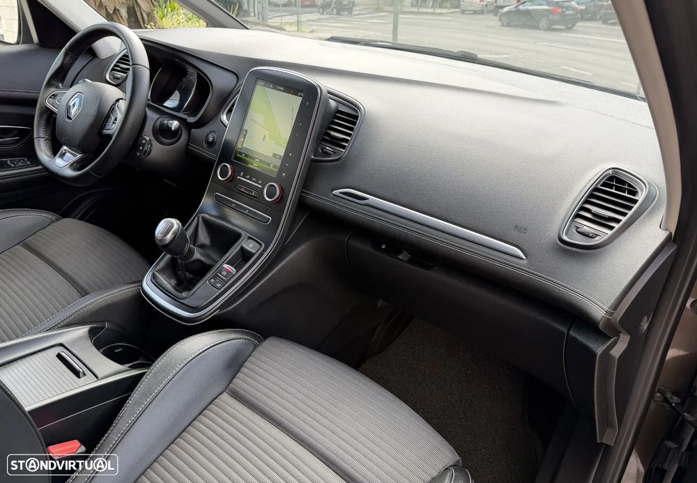 Renault Grand Scénic 1.5 dCi Intens Hybrid Assist SS - 19