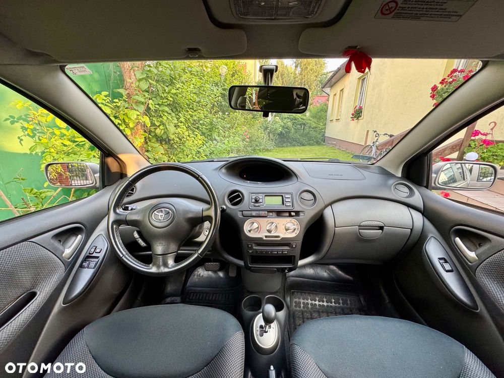 Toyota Yaris - 7