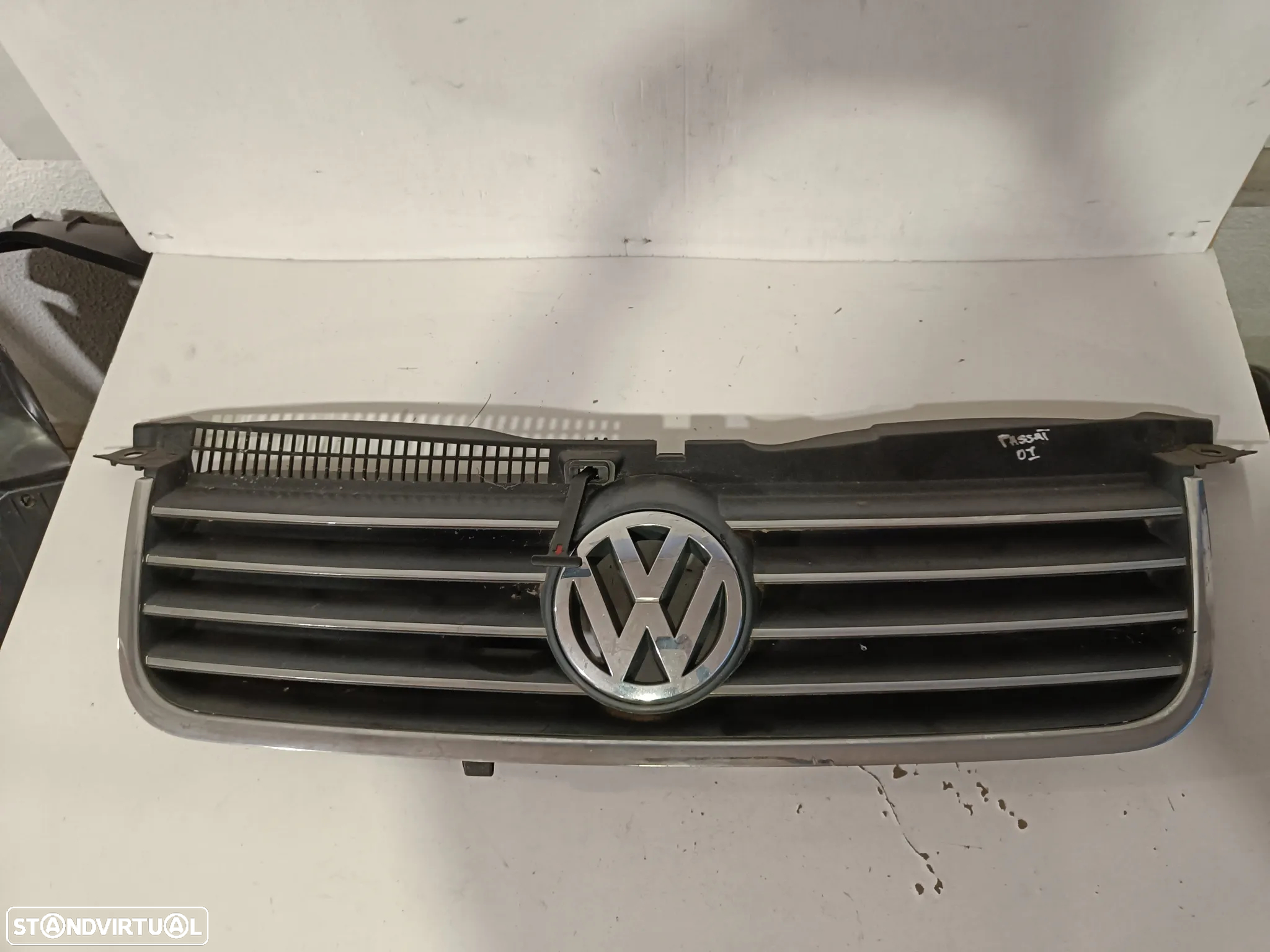 Grelha VW Passat B5 2002 - 2