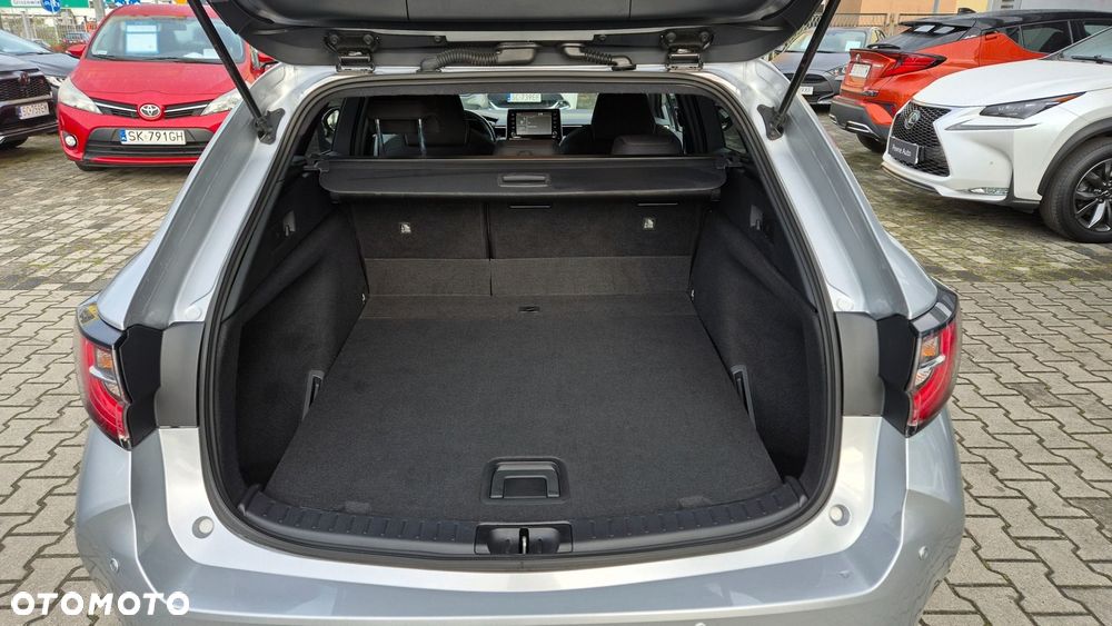 Suzuki Swace 1.8 Hybrid Premium Plus CVT - 11