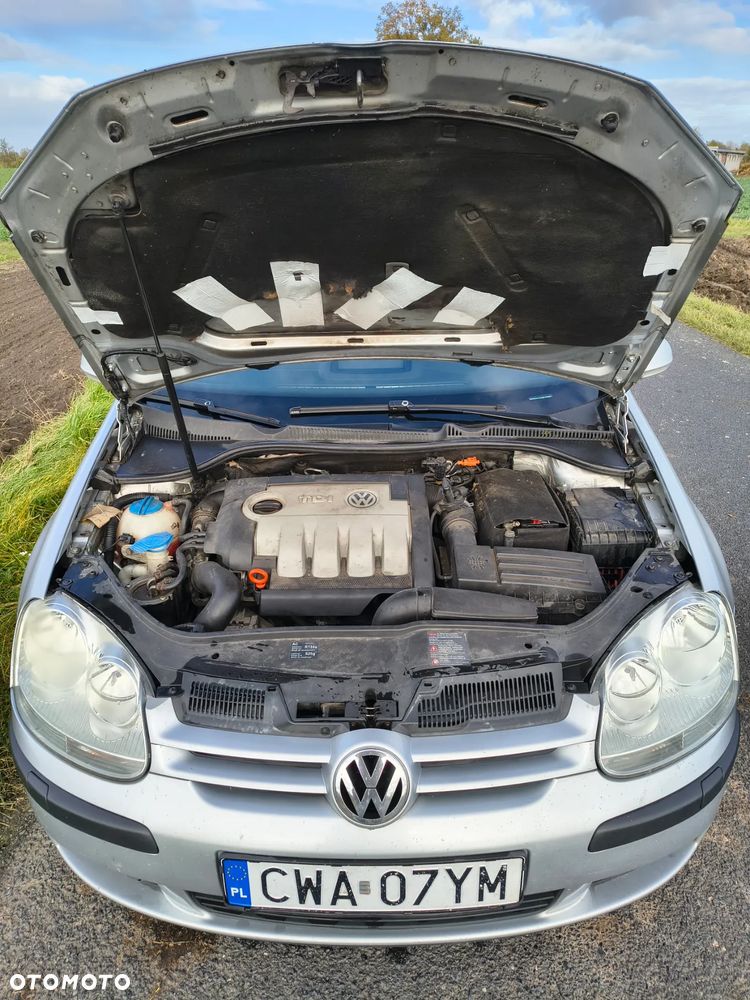 Volkswagen Golf - 22