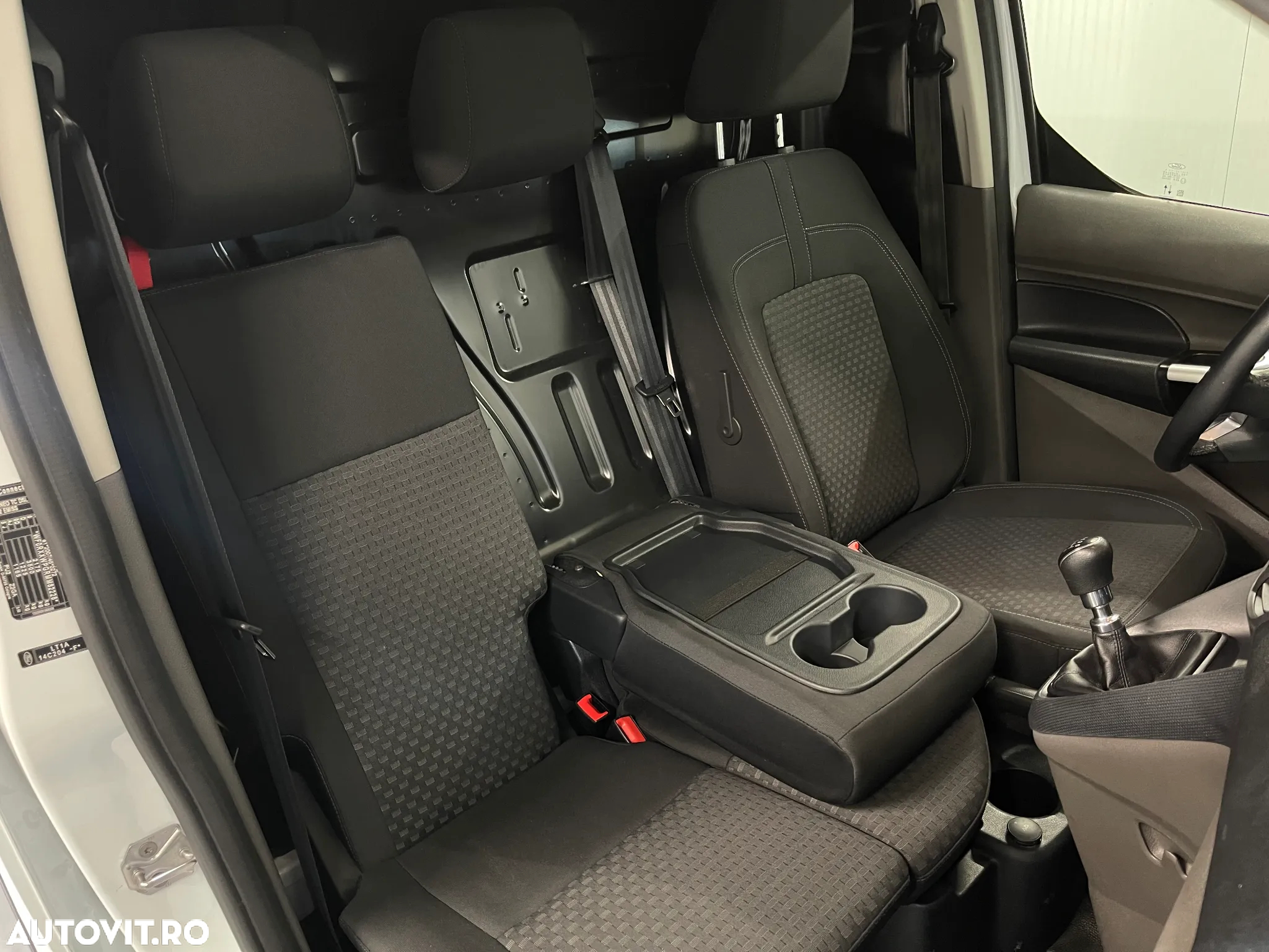 Ford Transit Connect - 7