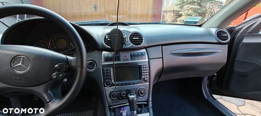 Mercedes-Benz CLK - 10