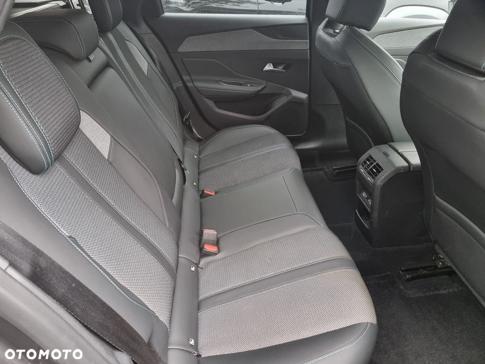 Peugeot 308 1.5 BlueHDi Allure S&S - 22