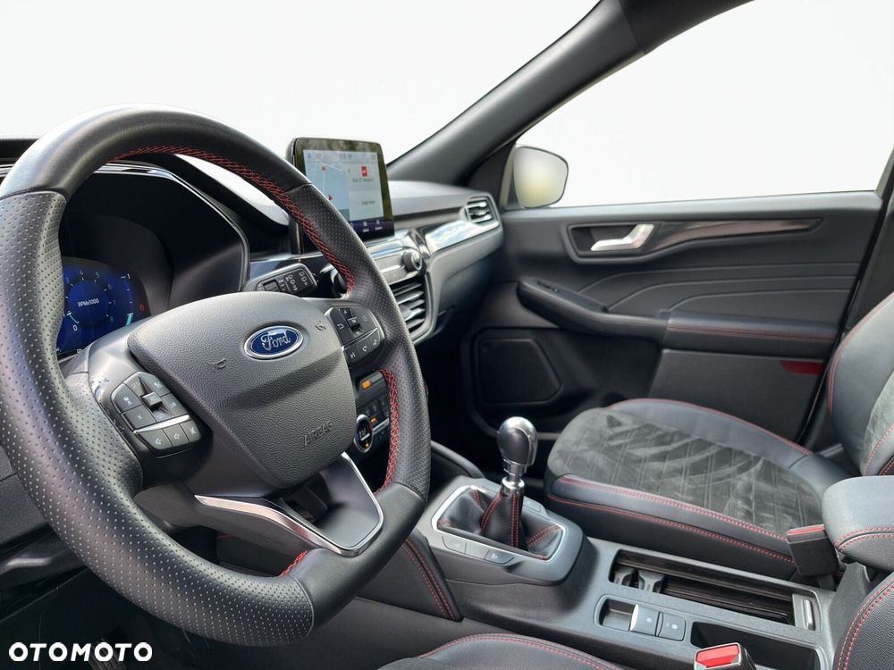 Ford Kuga - 10