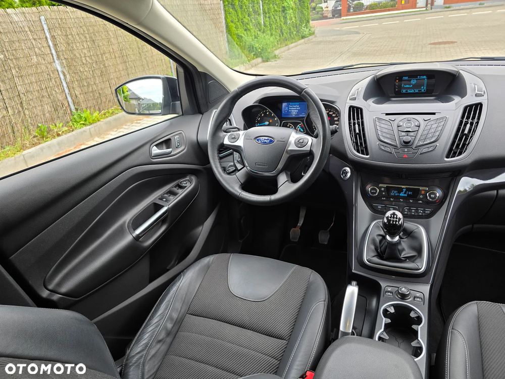 Ford Kuga - 24