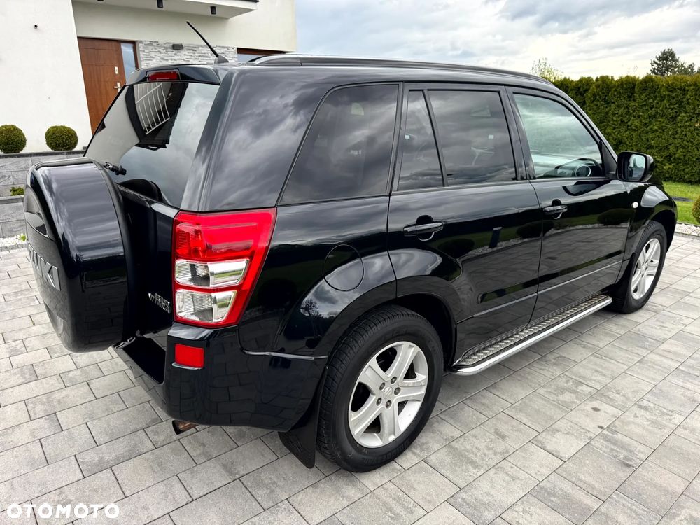 Suzuki Grand Vitara 2.0 De luxe - 4