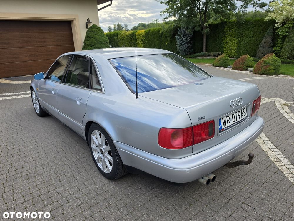 Audi A8 - 2