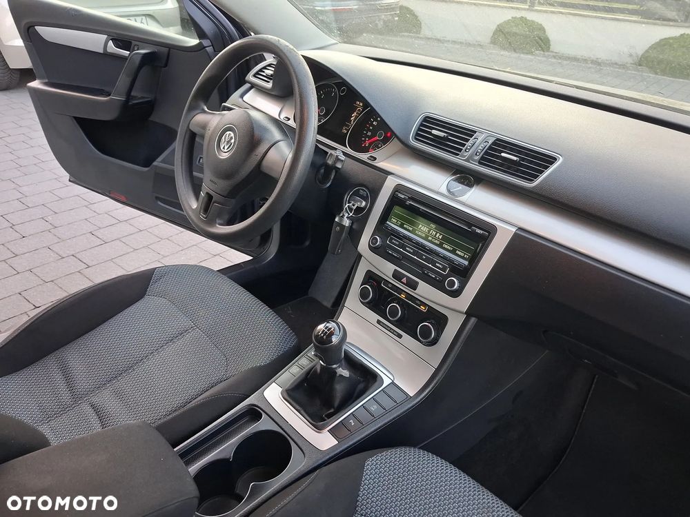 Volkswagen Passat 1.6 TDI BlueMotion - 13