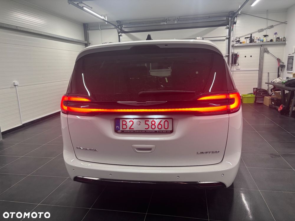 Chrysler Pacifica - 6