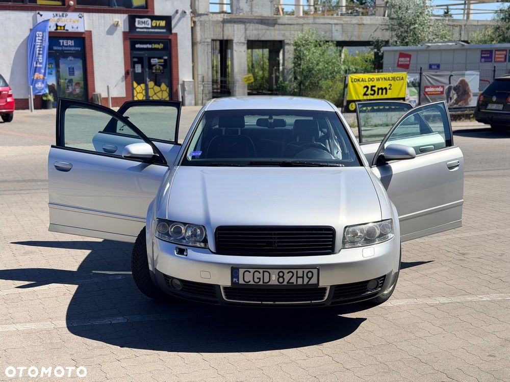 Audi A4 Limousine - 2