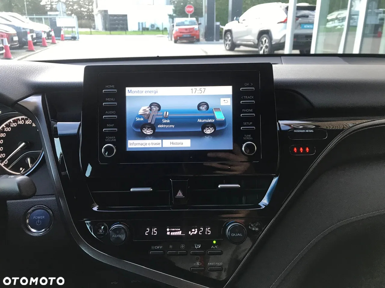 Toyota Camry 2.5 Hybrid Comfort CVT - 27