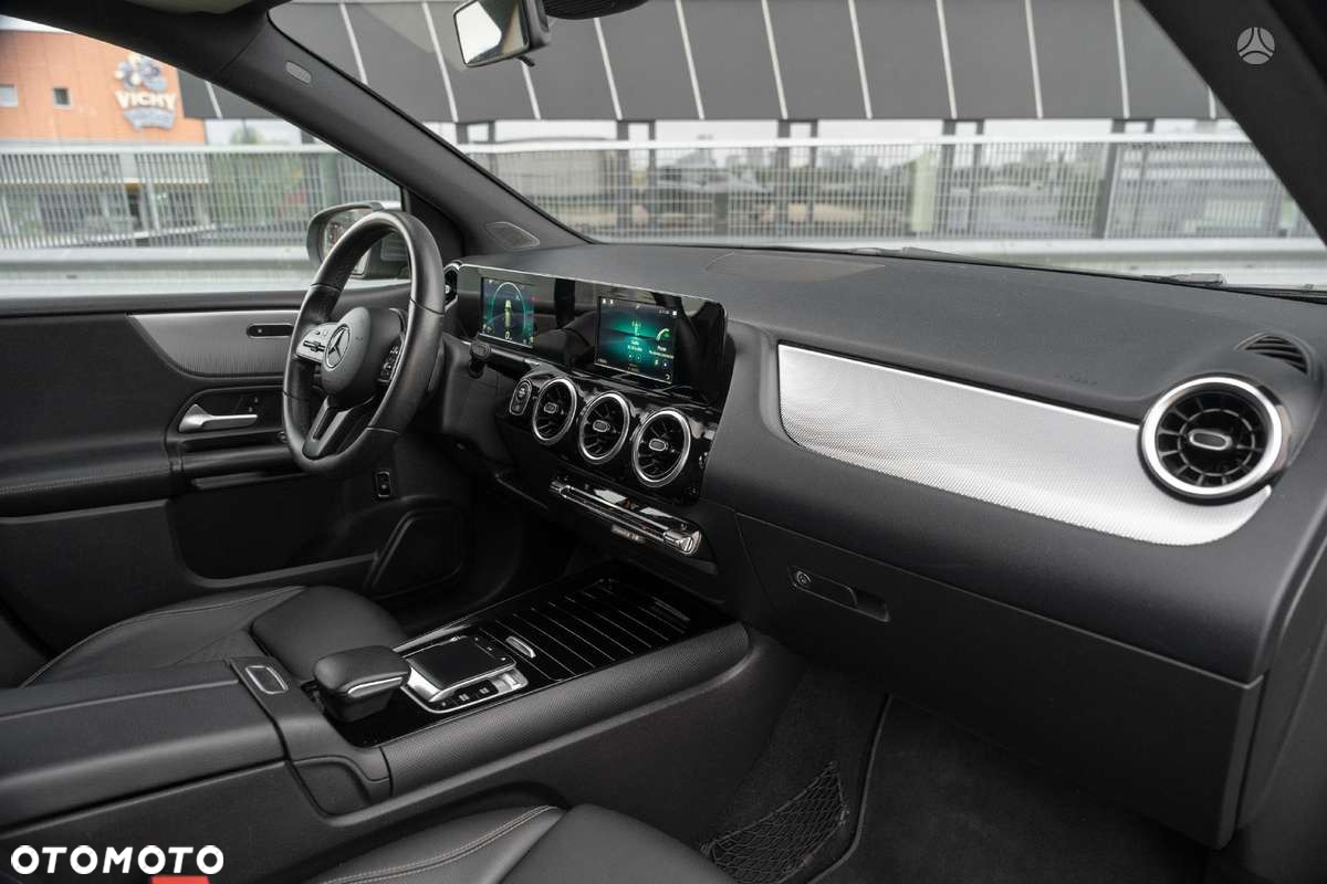 Mercedes-Benz Klasa B 180 7G-DCT Edition 19 - 26