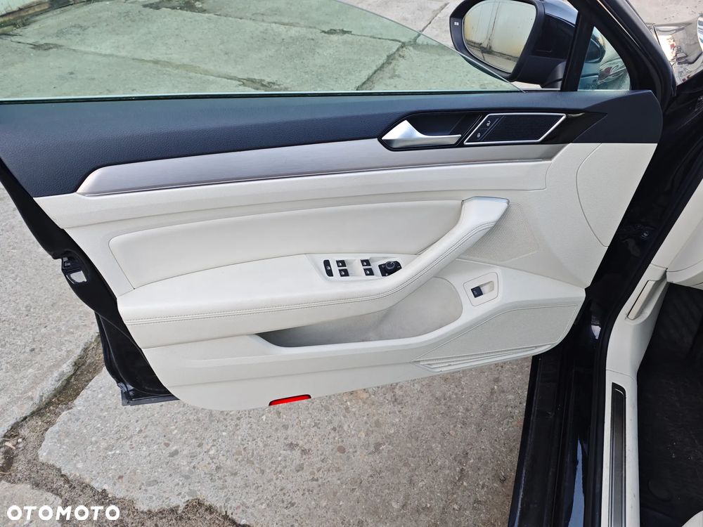 Volkswagen Passat 2.0 TSI BMT Highline DSG - 33