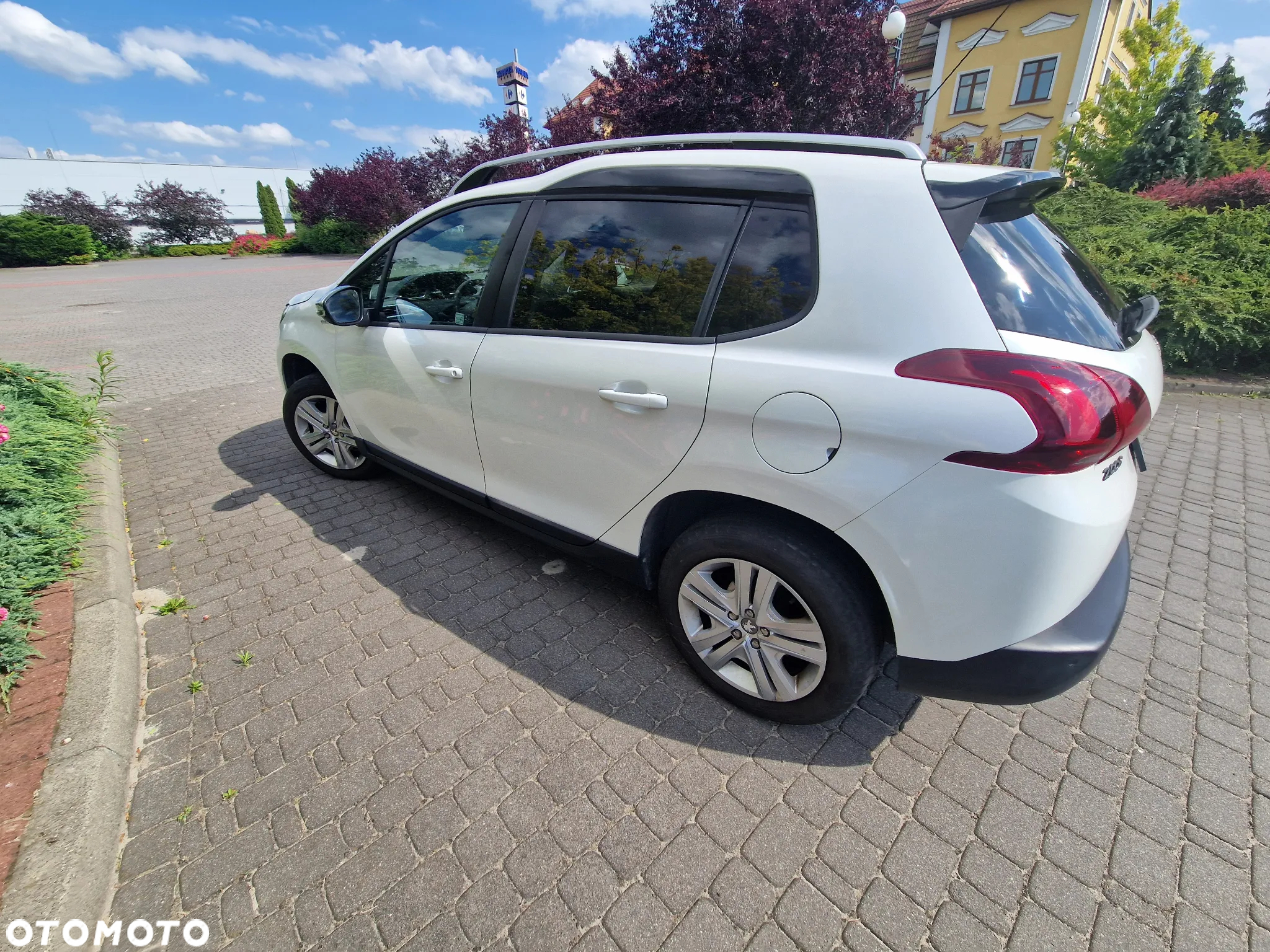 Peugeot 2008 1.2 Pure Tech Style S&S - 8