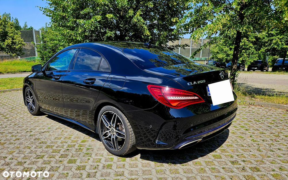 Mercedes-Benz CLA 200 7G-DCT AMG Line - 3