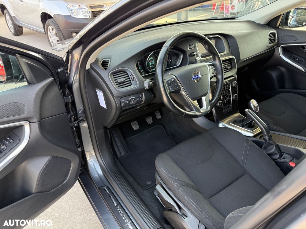 Volvo V40 D2 - 22