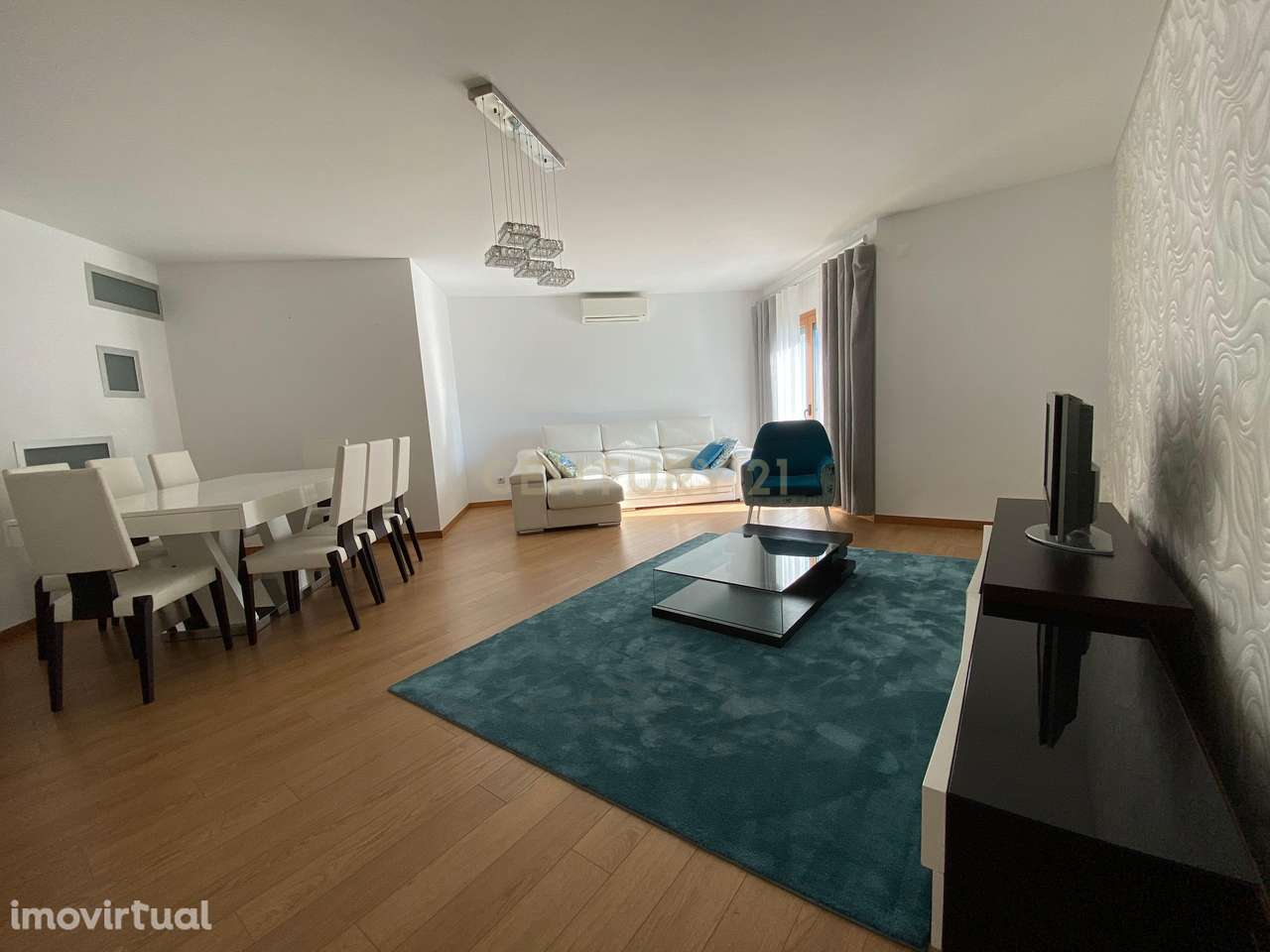 Apartamento T3 mobilado | Terraço | 2 Estacionamentos | Jardim da Amor - Grande imagem: 2/16