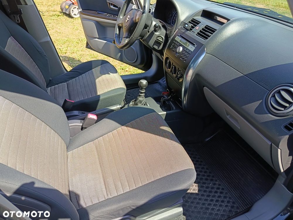 Suzuki SX4 1.9 DDiS 4WD GS / Premium - 14