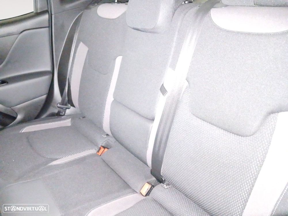 Jeep Renegade 1.0 T Limited - 12