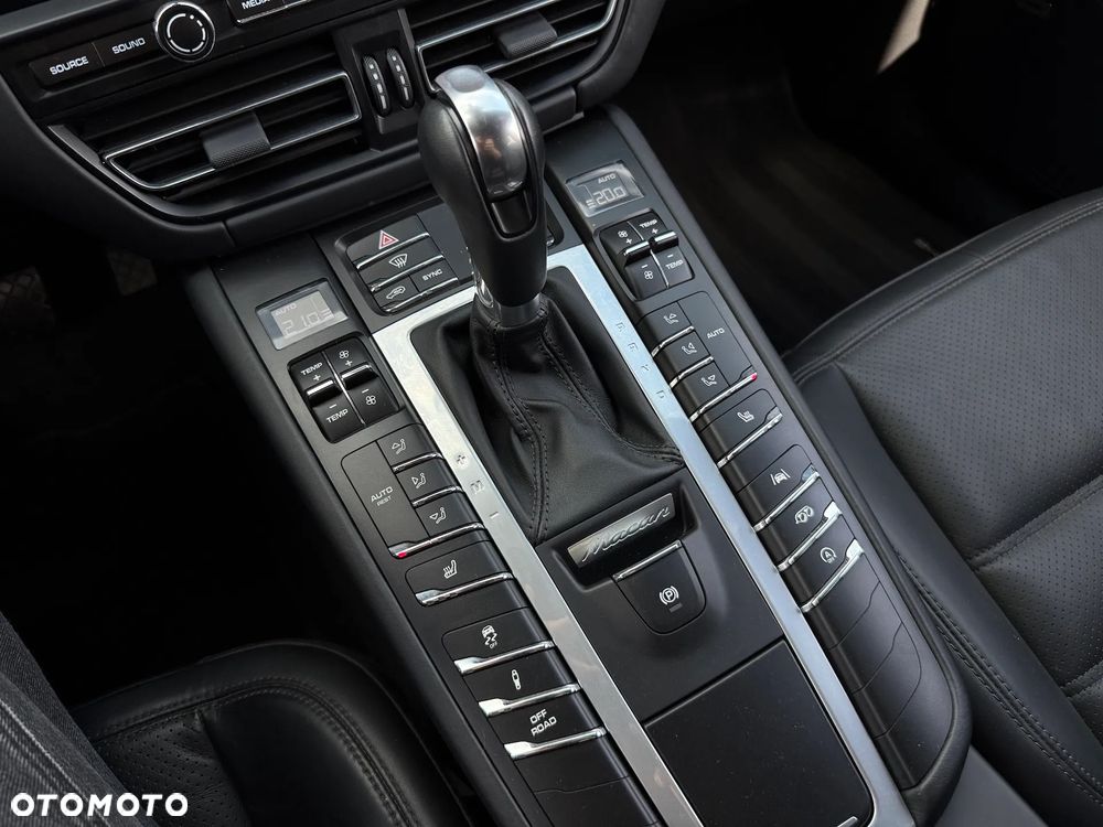Porsche Macan - 10