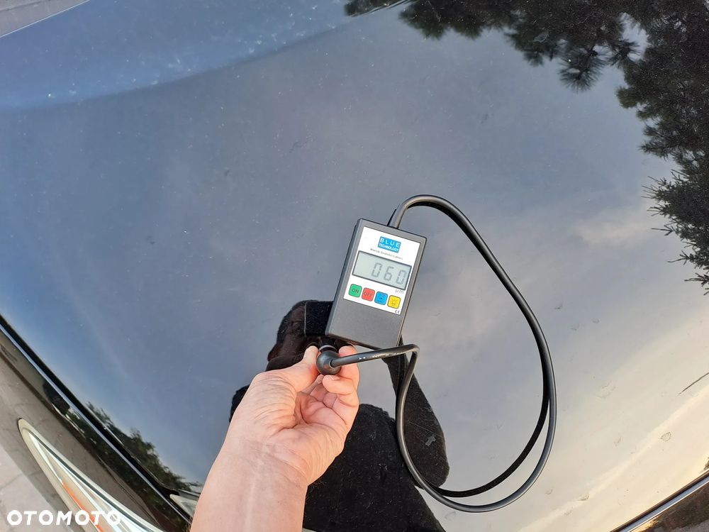 Toyota Prius (Hybrid) - 28
