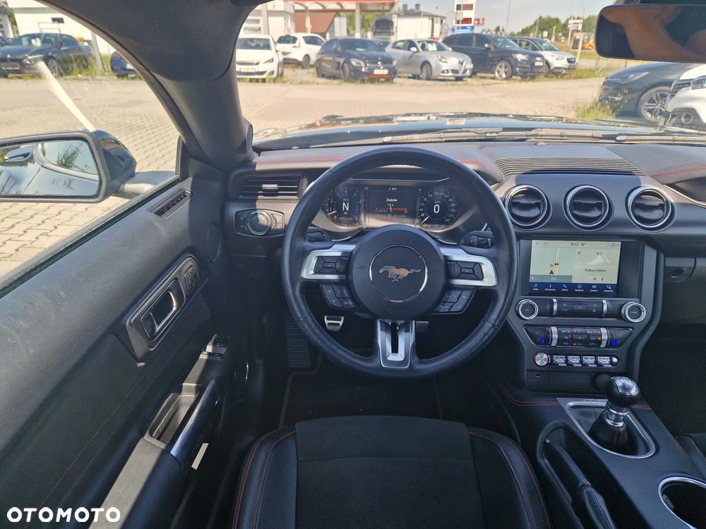 Ford Mustang - 28