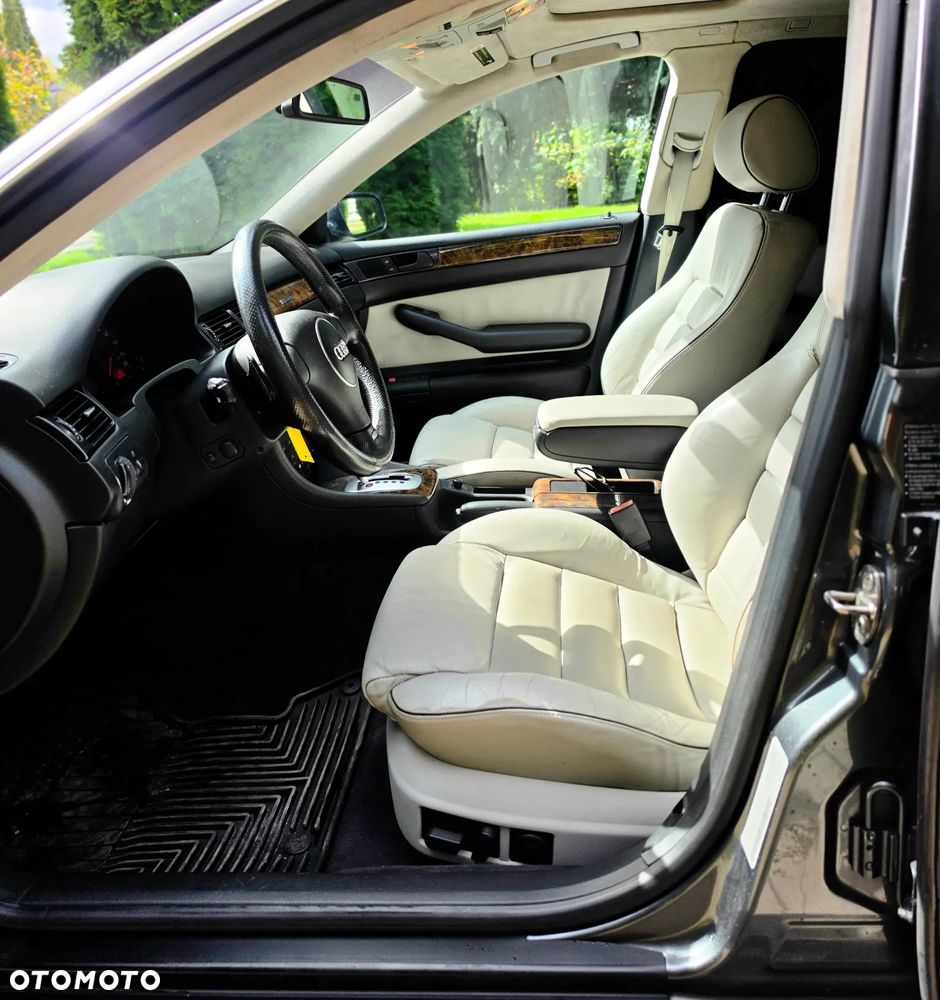Audi RS6 Standard - 11