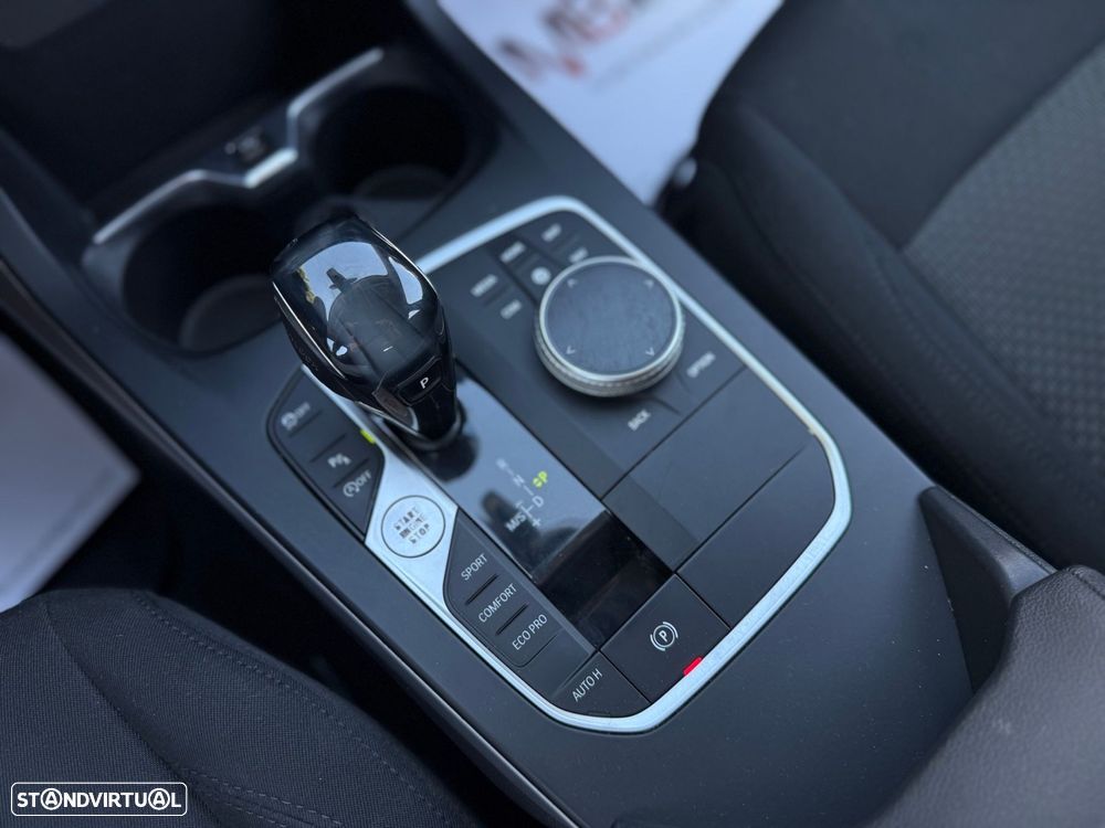 BMW 116 d Advantage Auto — fotografia 48