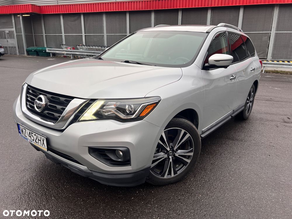 Nissan Pathfinder - 1