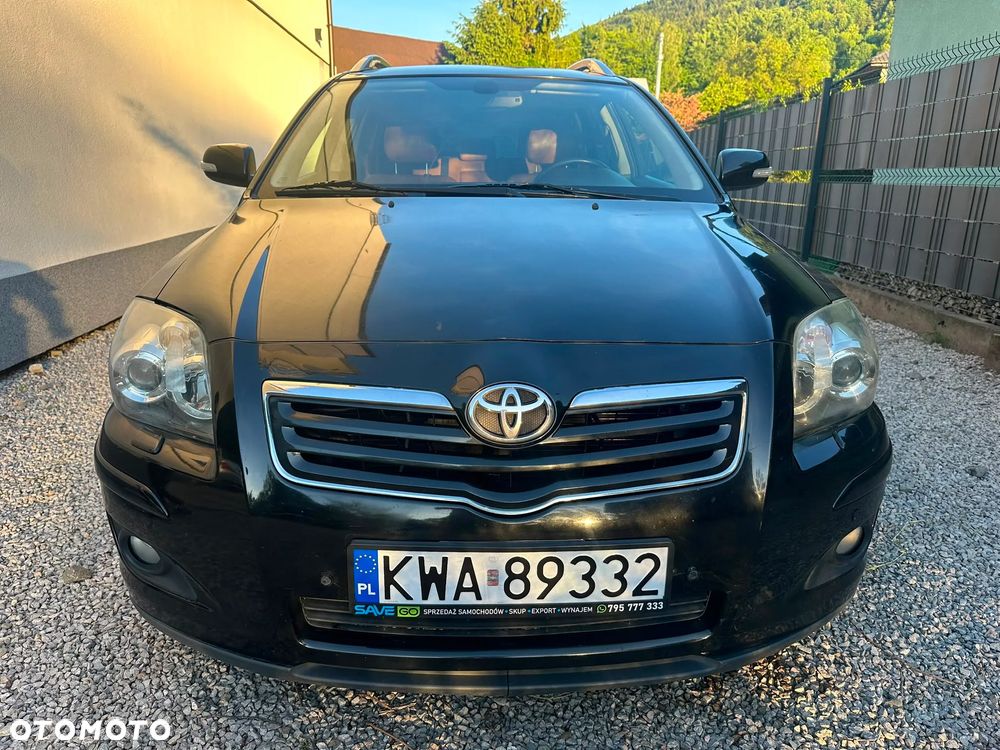 Toyota Avensis - 13