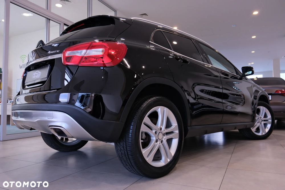 Mercedes-Benz GLA 250 4-Matic - 19