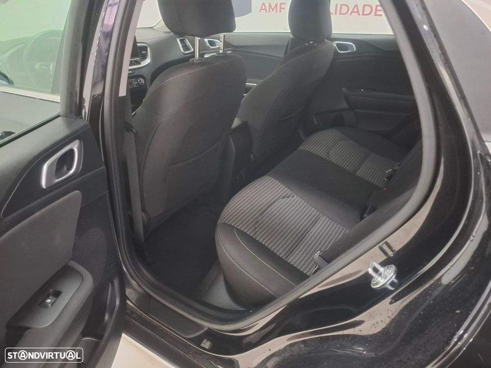 Kia XCeed 1.0 T-GDI Dynamic - 9