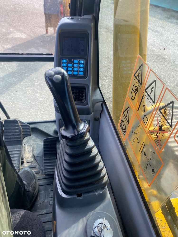 Komatsu PC 210 LC - 29