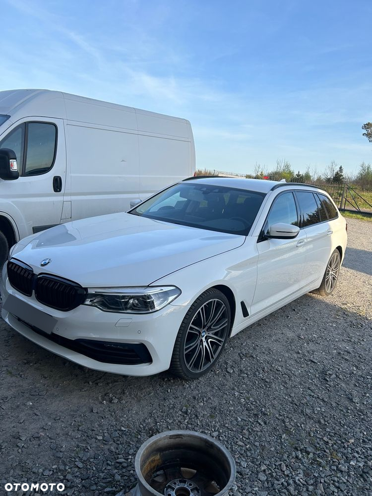 BMW Seria 5 540d xDrive Sport Line sport - 40
