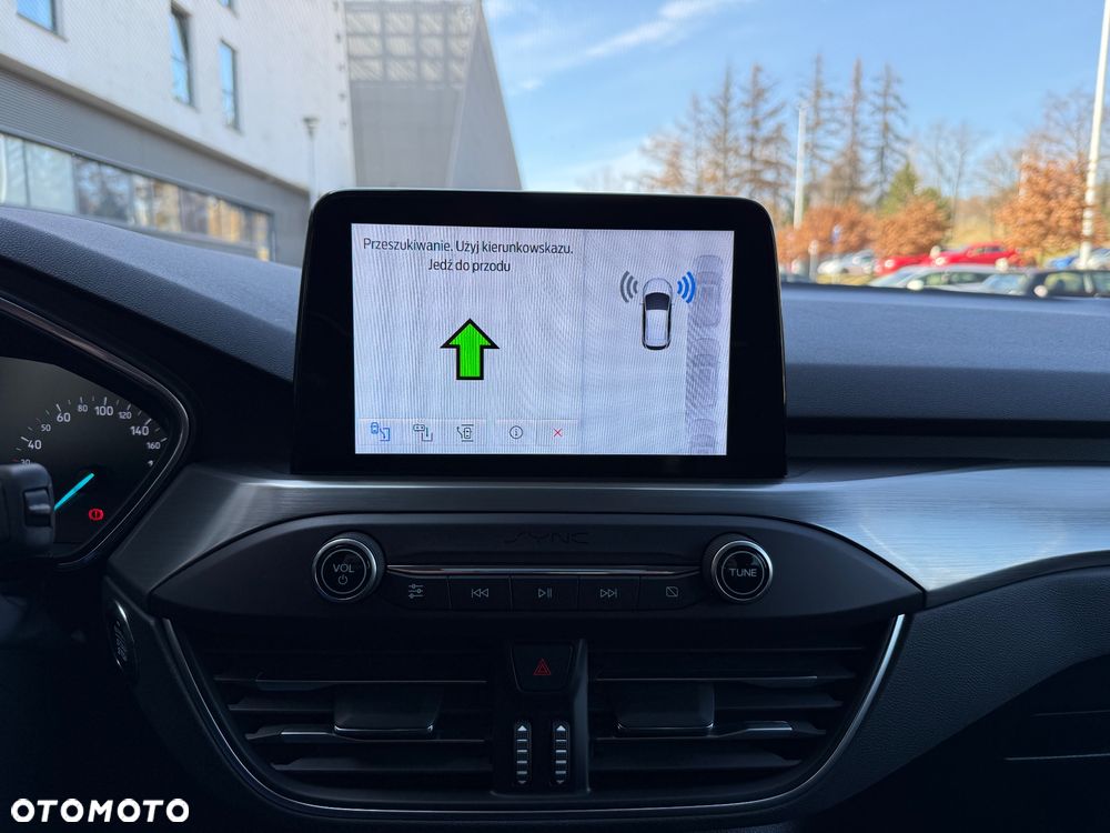 Ford Focus SW 1.0 EcoBoost S&S TITANIUM X - 23