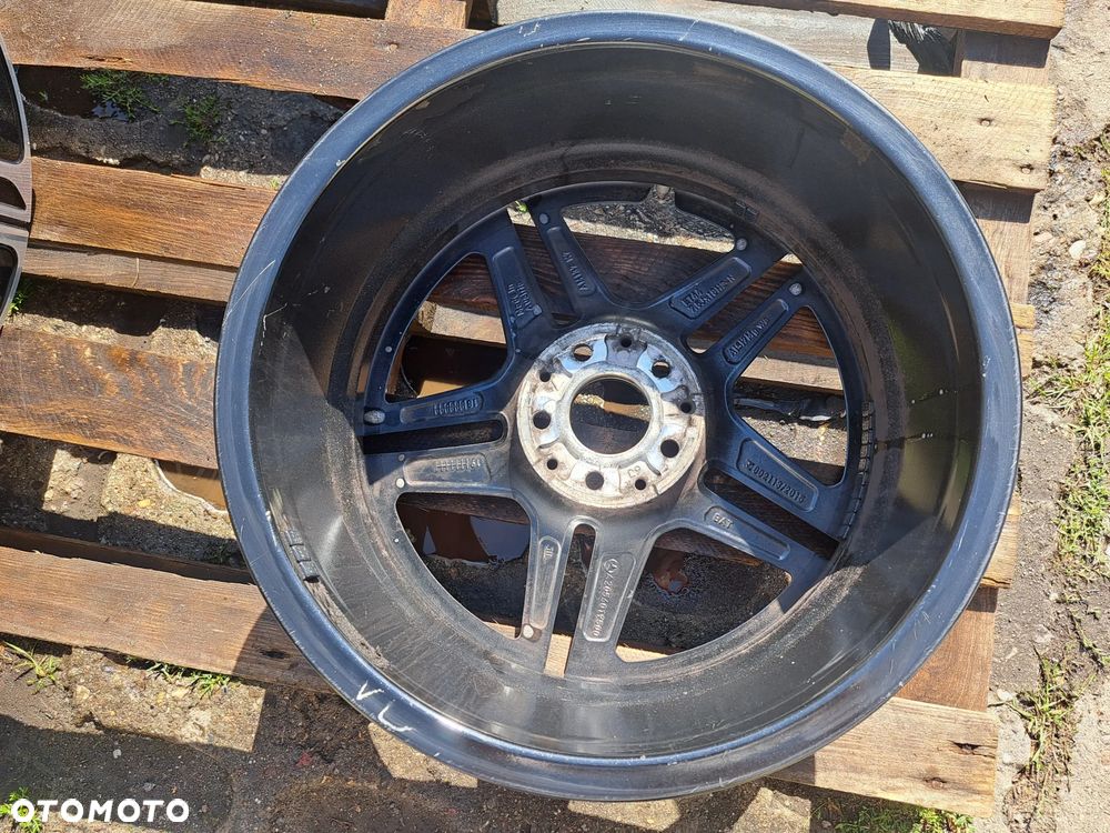 Oryg. Mercedes C-Klasa 205 A205 W205 A2054019500 7.5j 18 et44 AMG 5639 - 2