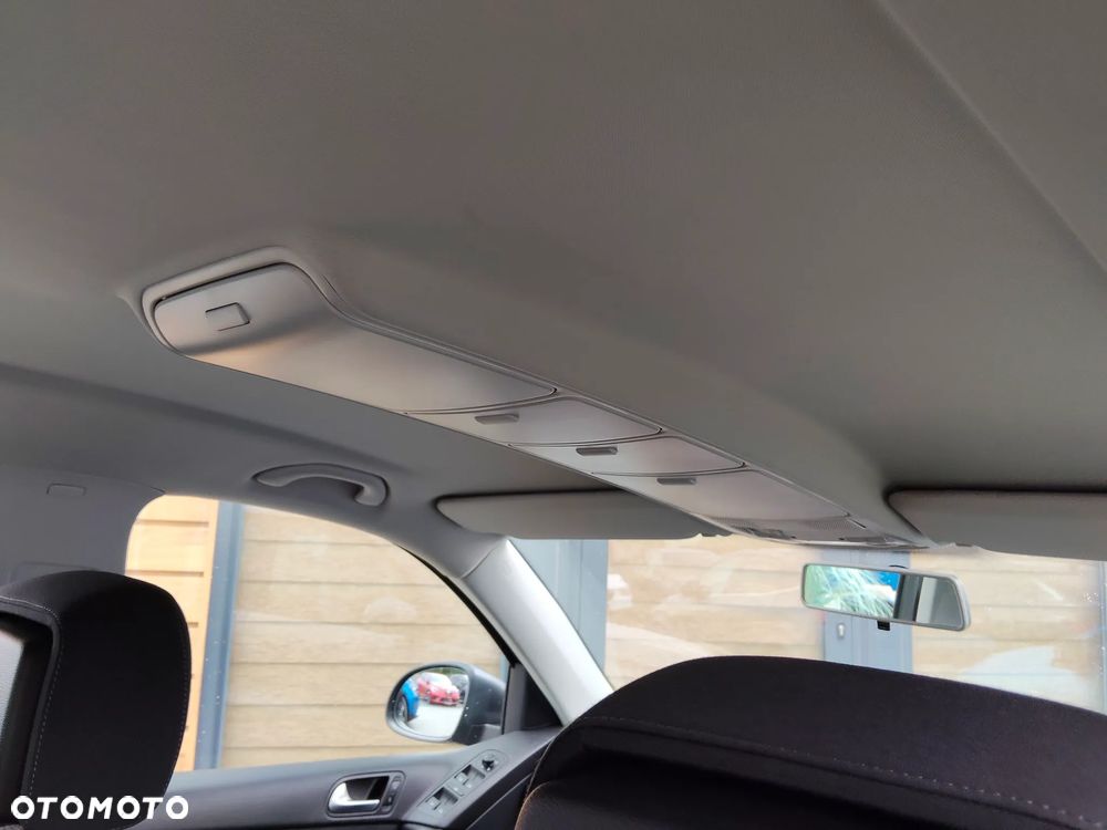 Volkswagen Tiguan 2.0 TDI DPF 4Motion BlueMotion Technology DSG Trend & Fun - 21
