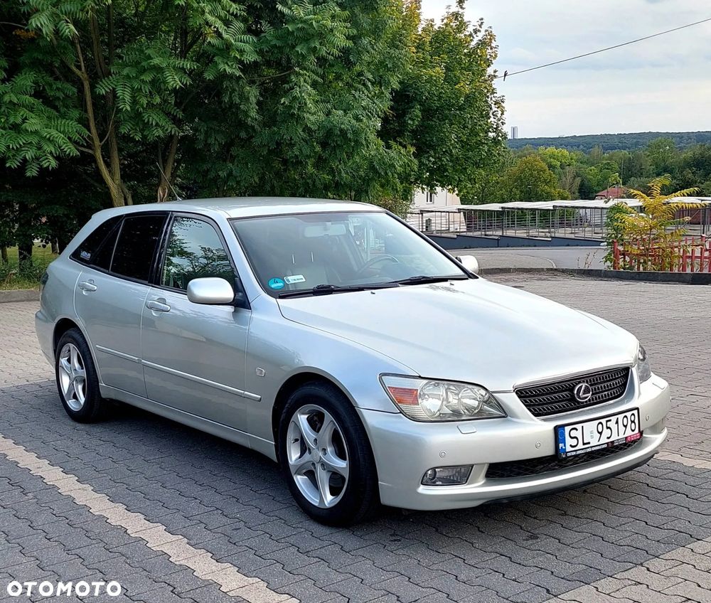 Lexus IS 200 SC Classic - 3