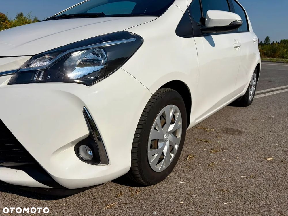 Toyota Yaris 1.5 Premium - 10