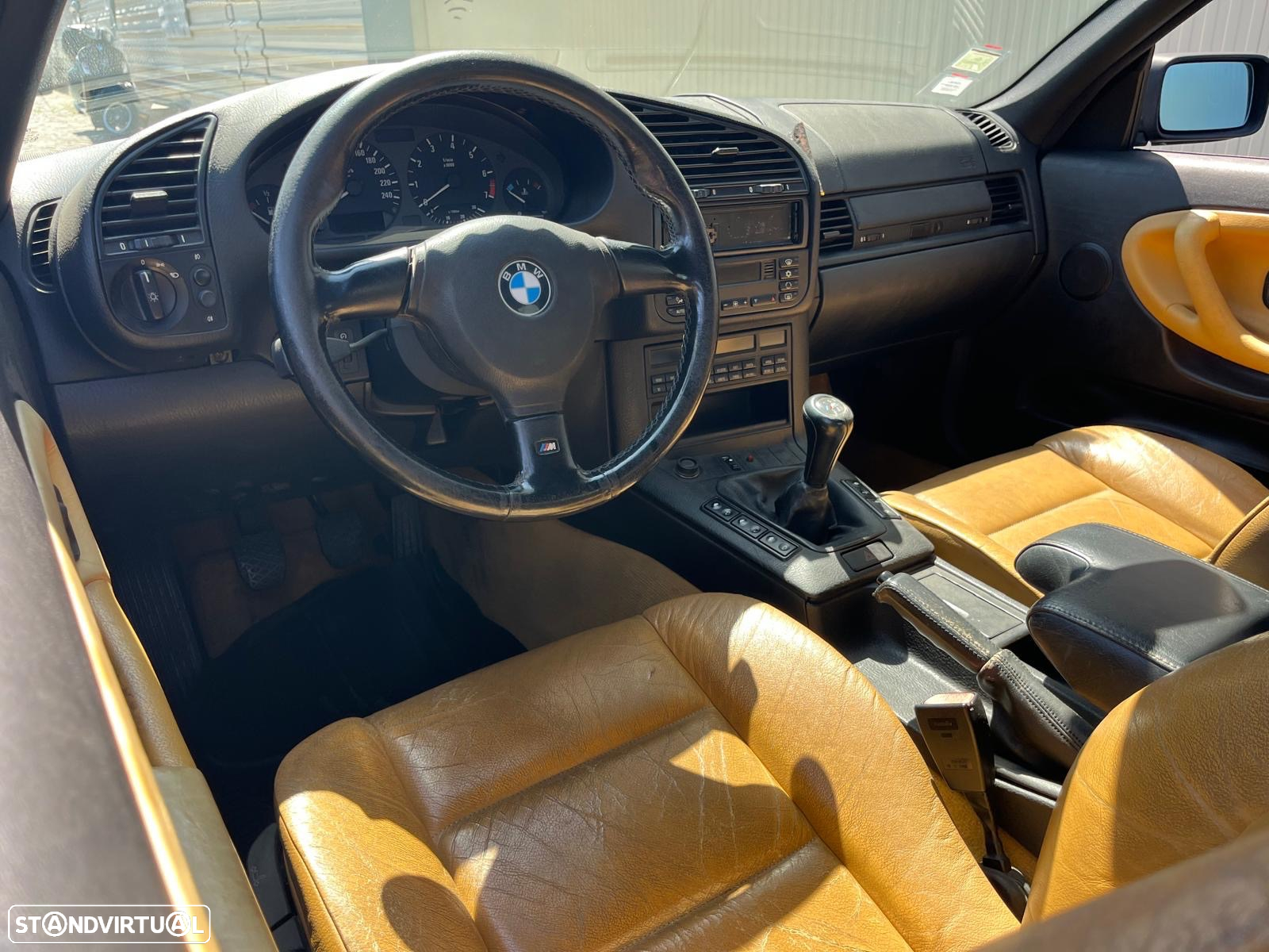 BMW 320 i - 10