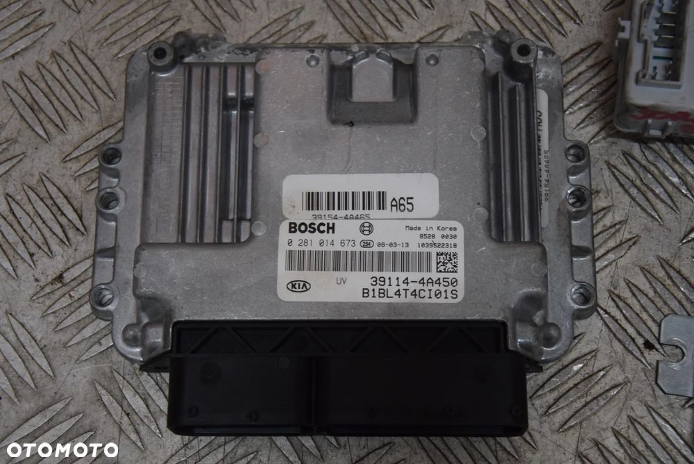 KIA SORENTO 2.5 CRDI KOMPUTER STACYJKA KLUCZYK ZESTAW DO ODPALANIA KPL. - 9