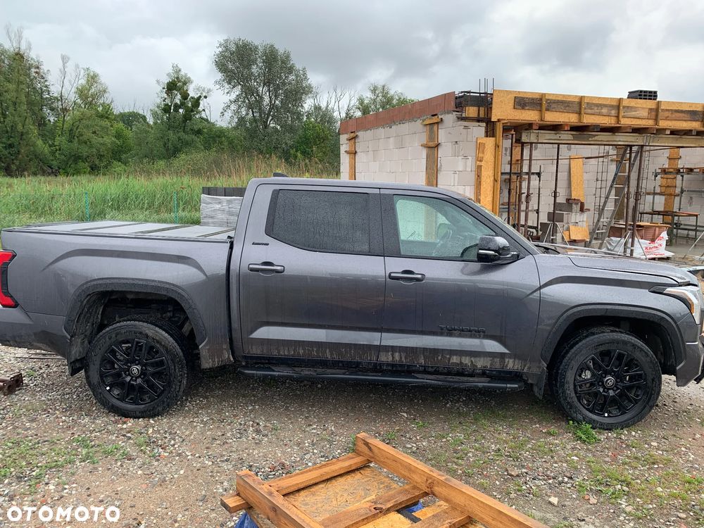 Toyota Tundra - 4