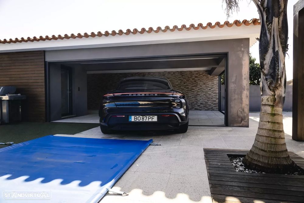 Porsche Taycan Standard - 10