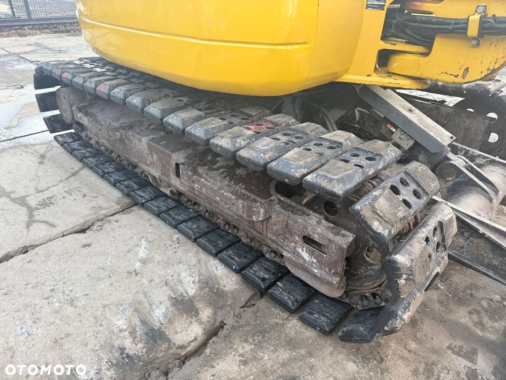 Komatsu PC 80 MR 5 - 17