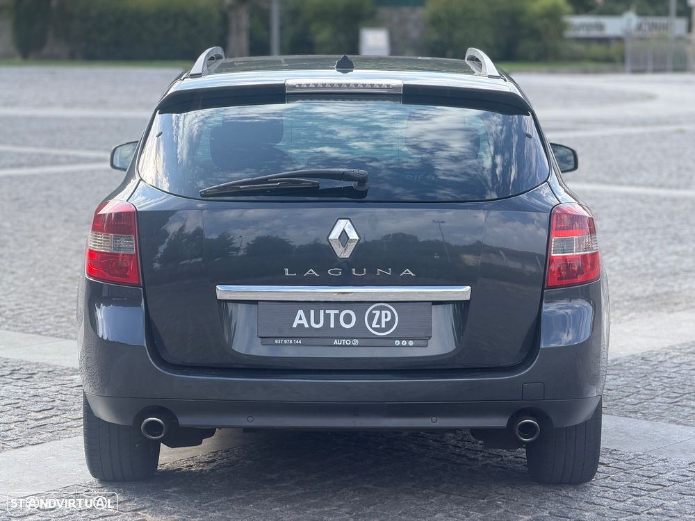 Renault Laguna 2.0 dCi Dynamique S - 4